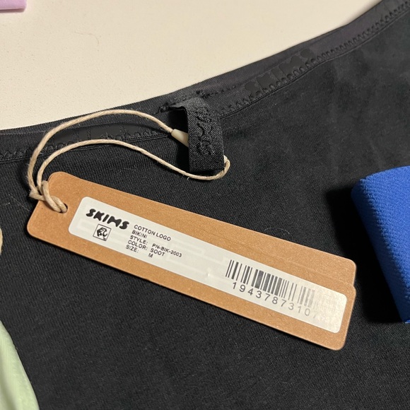 SKIMS Panty 12 Pack - Picture 7 of 13